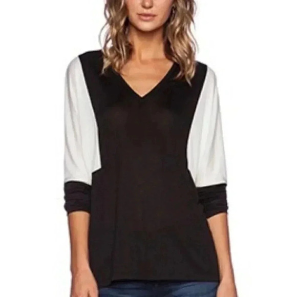 Vince Tops - Vince Colorblock Long Sleeve Tee in Black & Bone Size Small Revolve